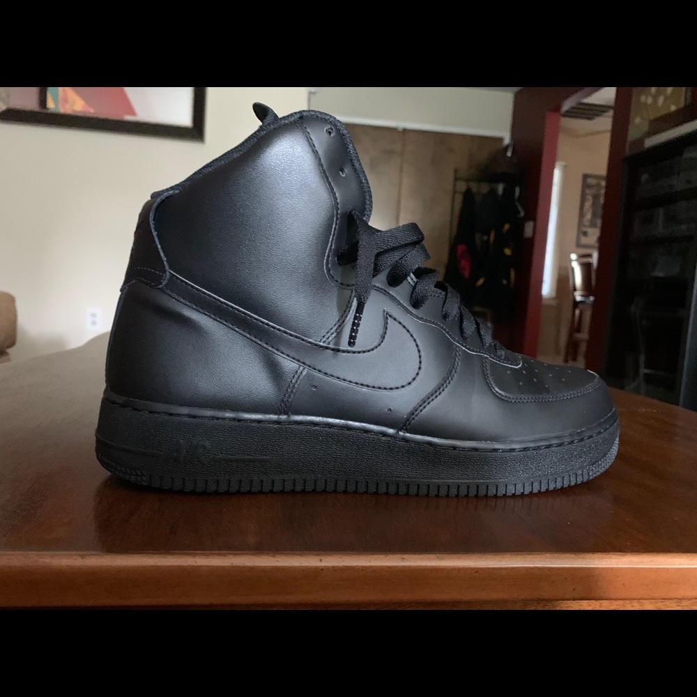 SOLD☝🏼☝🏼NIKE AF-1 HI TOPS 100% AUTHENTIC - Picture 2 of 6